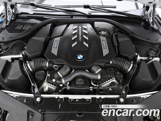 BMW 8-Series 2024 — photo 6