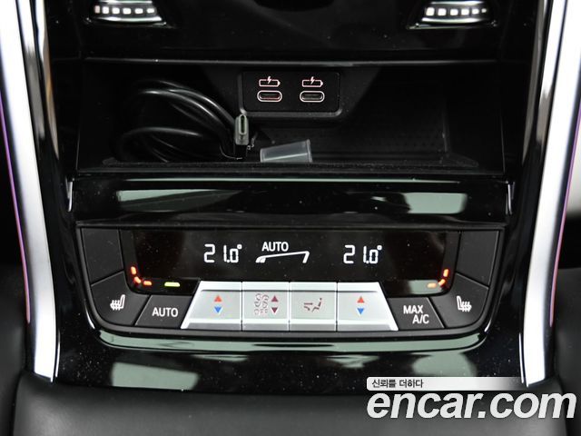 BMW 8-Series 2024 — photo 16
