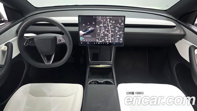 Tesla Model Y 2026 — photo 10