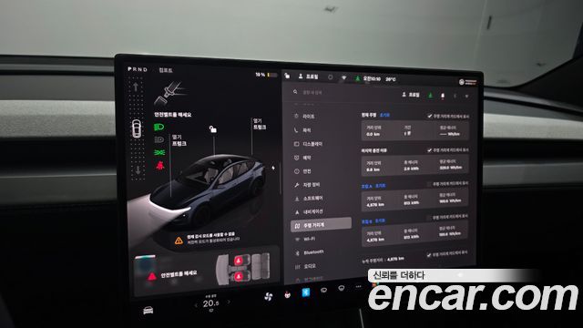 Tesla Model Y 2026 — photo 22