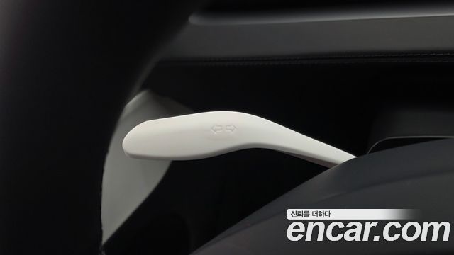 Tesla Model Y 2026 — photo 33