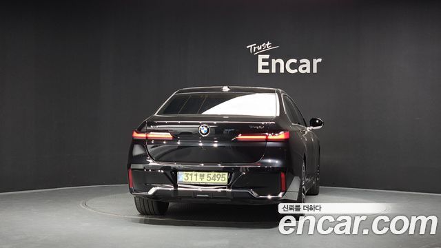 BMW 7-Series 2026 — photo 4