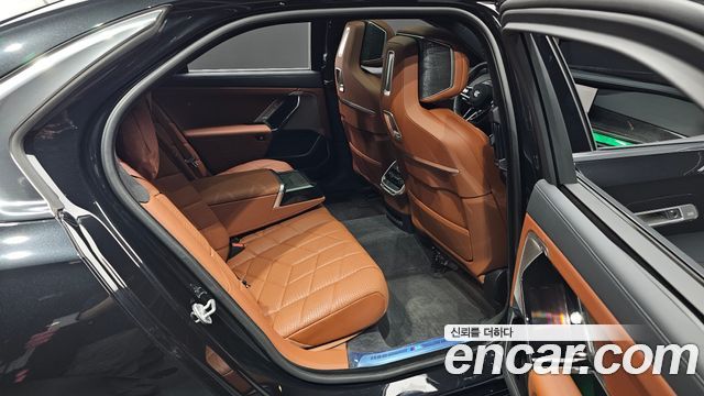 BMW 7-Series 2026 — photo 17