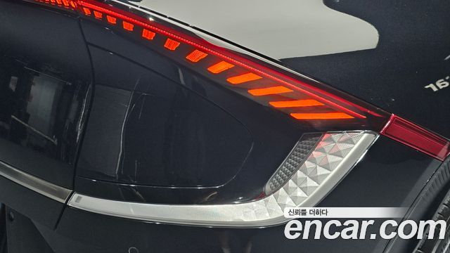 Kia EV6 2023 — photo 9