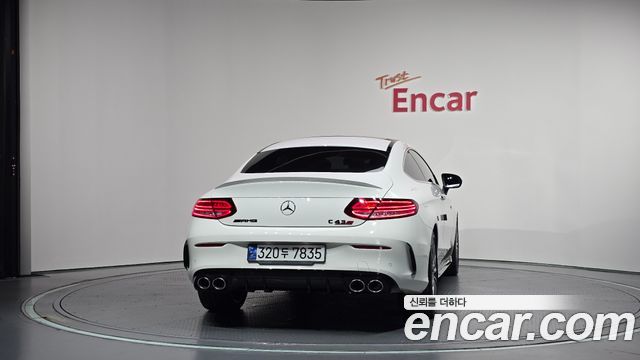 Mercedes-Benz C-Class 2023 — photo 4