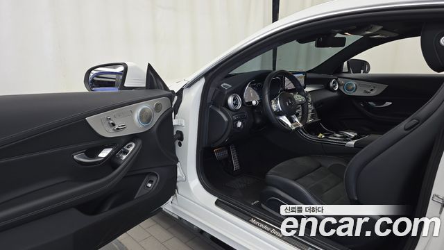 Mercedes-Benz C-Class 2023 — photo 13