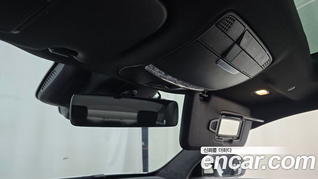 Mercedes-Benz C-Class 2023 — photo 26