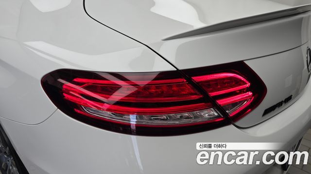Mercedes-Benz C-Class 2023 — photo 9