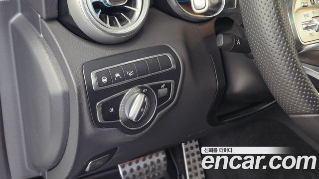 Mercedes-Benz C-Class 2023 — photo 27