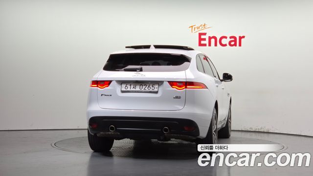 Jaguar F-PACE 2017 — photo 4