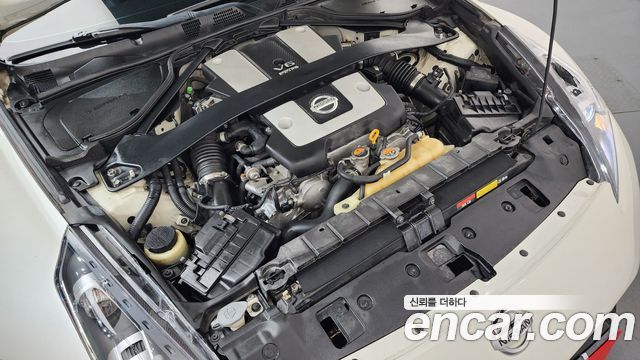 Nissan 370Z 2017 — photo 6