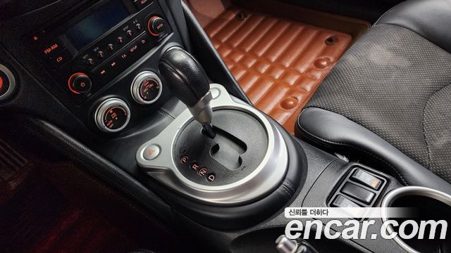 Nissan 370Z 2017 — photo 9