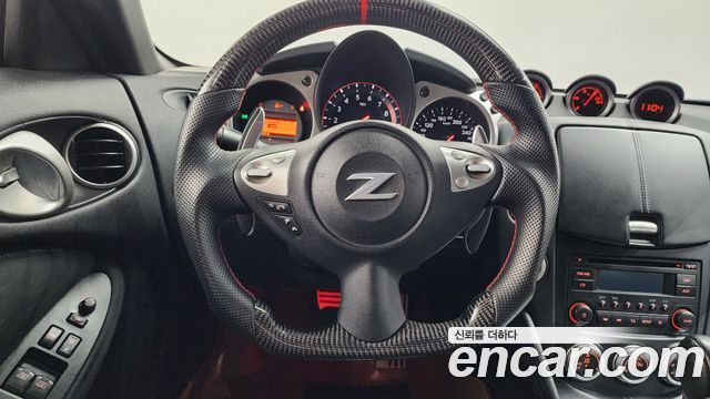 Nissan 370Z 2017 — photo 13