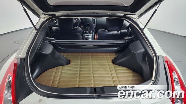 Nissan 370Z 2017 — photo 16