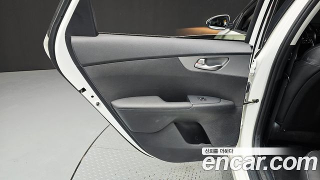 Kia K3 2021 — photo 15