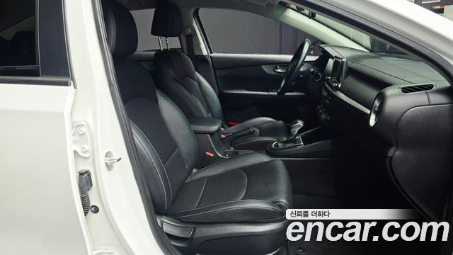 Kia K3 2021 — photo 16