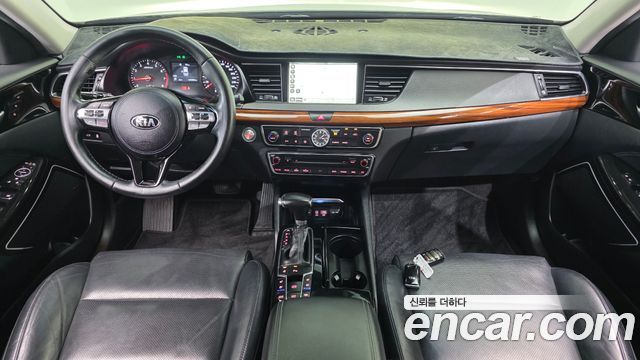 Kia K7 2016 — photo 10