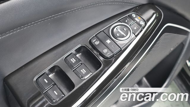 Kia K7 2016 — photo 19