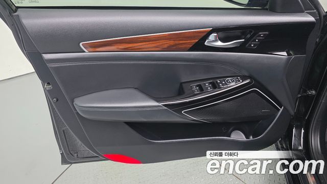 Kia K7 2016 — photo 14
