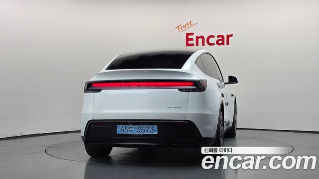 Tesla Model Y 2025 — photo 4