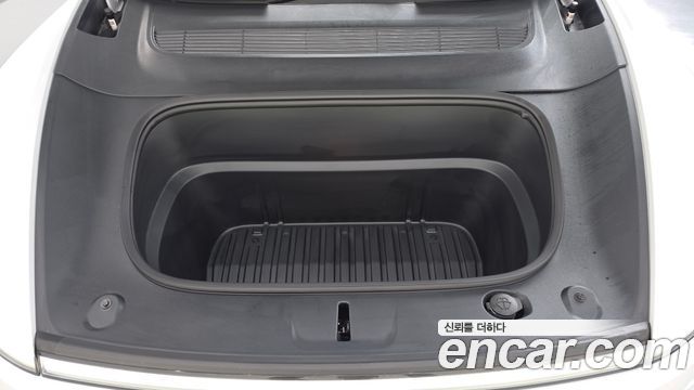 Tesla Model Y 2025 — photo 6