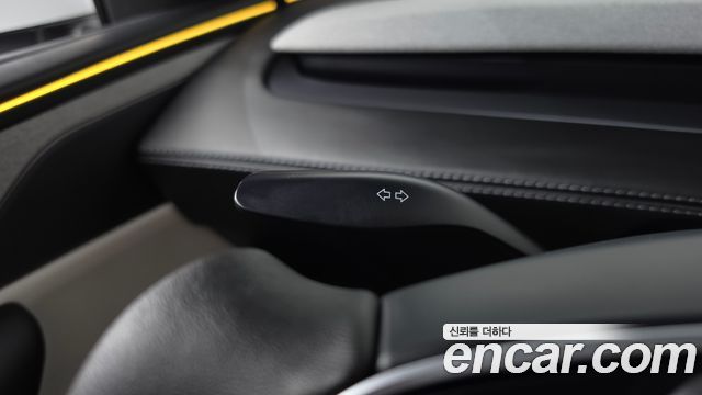 Tesla Model Y 2025 — photo 31
