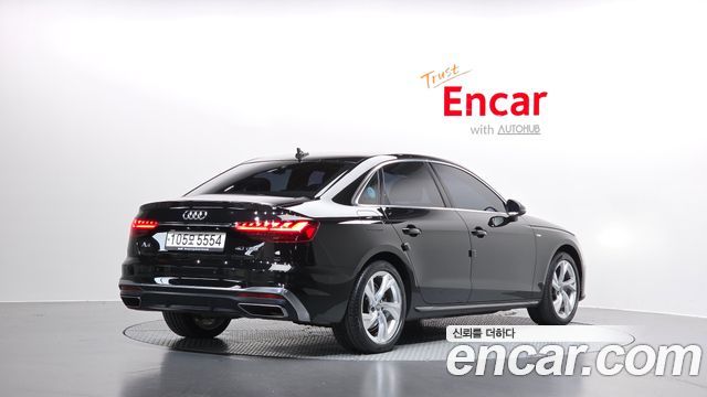 Audi A4 2021 — photo 2