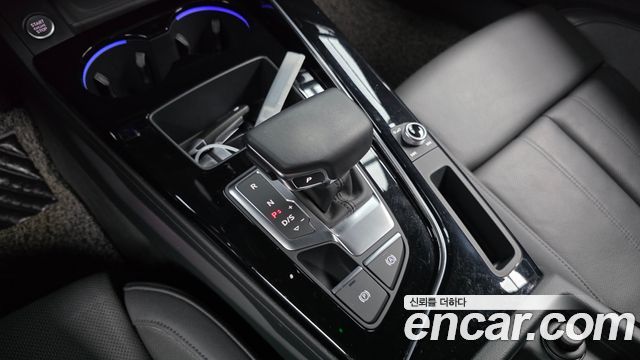Audi A4 2021 — photo 12