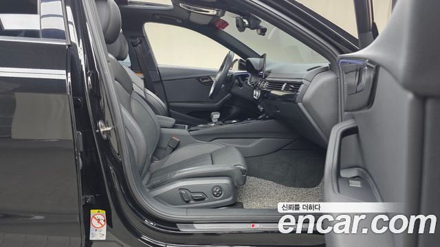Audi A4 2021 — photo 16
