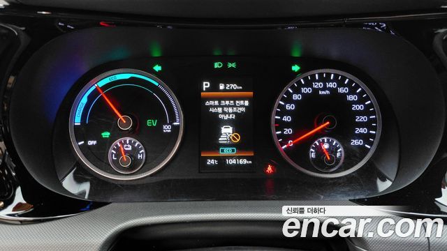 Kia K5 2022 — photo 11