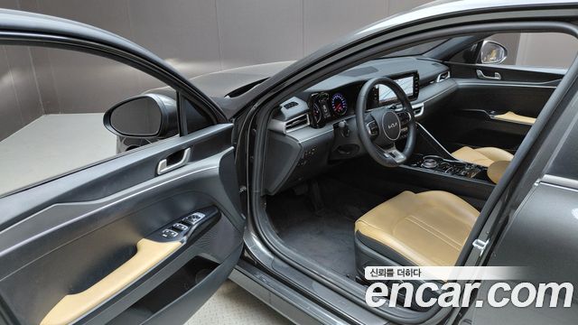 Kia K5 2022 — photo 13
