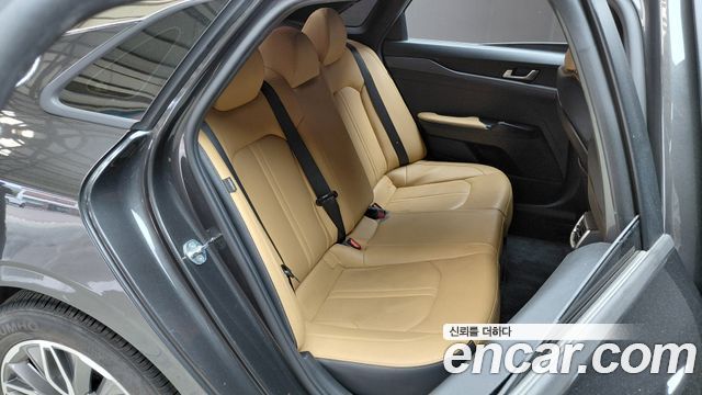 Kia K5 2022 — photo 17