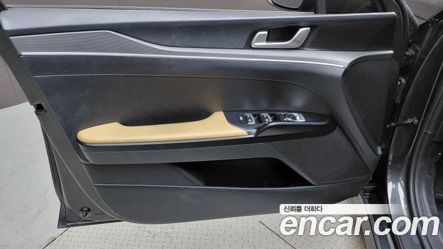 Kia K5 2022 — photo 26