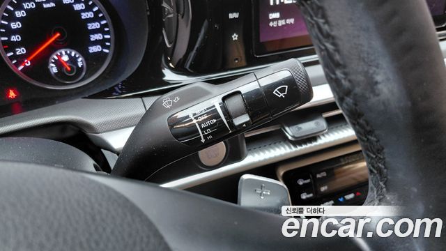 Kia K5 2022 — photo 29