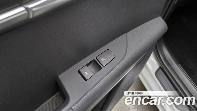 Kia Niro 2023 — photo 26