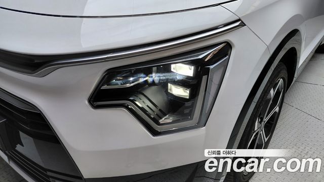 Kia Niro 2023 — photo 8