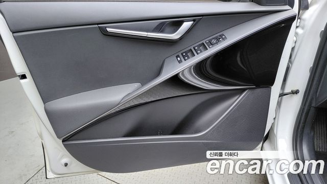 Kia Niro 2023 — photo 14