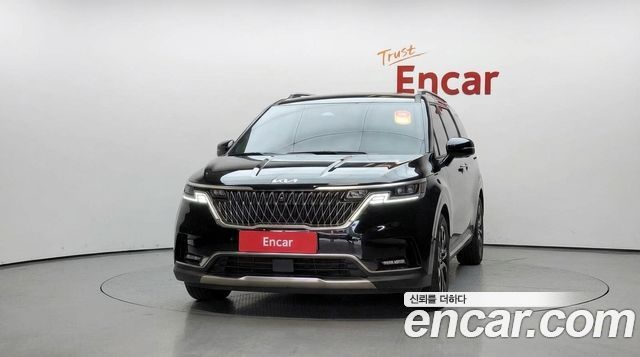 Kia Canival 2023 — photo 3