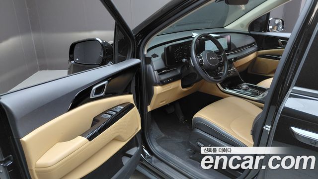 Kia Canival 2023 — photo 13