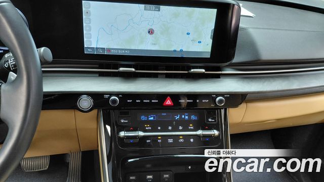 Kia Canival 2023 — photo 19