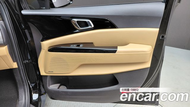 Kia Canival 2023 — photo 14