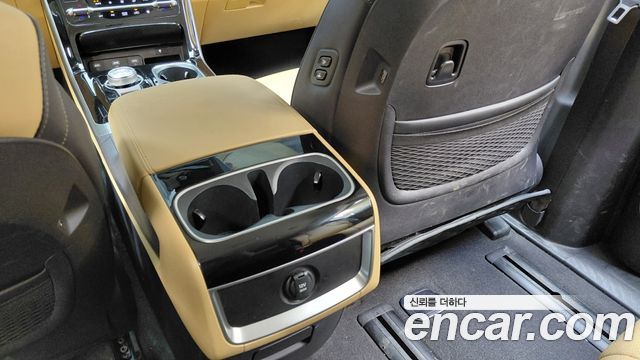 Kia Canival 2023 — photo 27