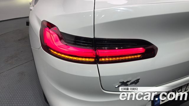 BMW X4 2021 — photo 9