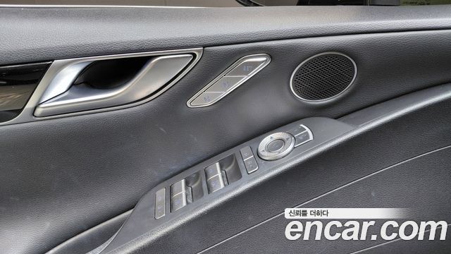 Genesis G80 2023 — photo 26