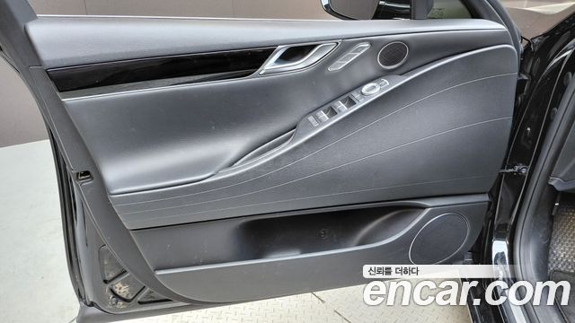 Genesis G80 2023 — photo 14