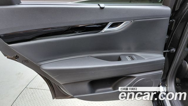 Genesis G80 2023 — photo 15
