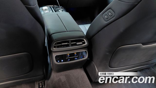 Genesis G80 2023 — photo 27