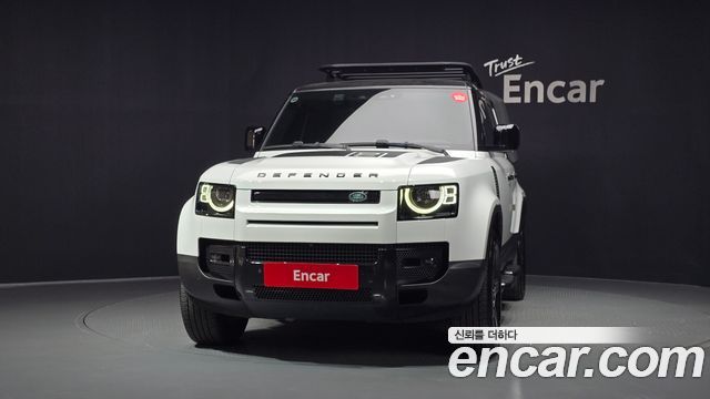 Land Rover Defender 2023 — photo 3