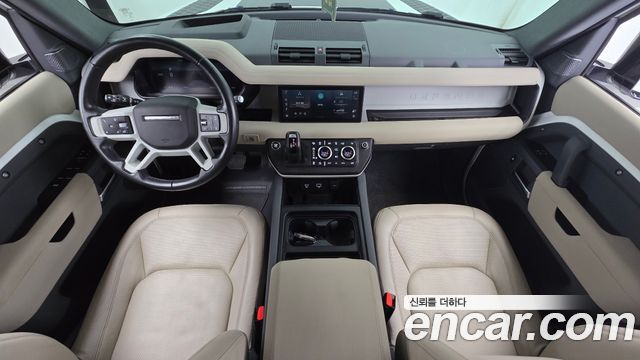 Land Rover Defender 2023 — photo 10