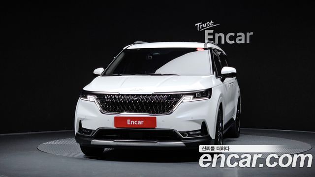 Kia Canival 2023 — photo 3